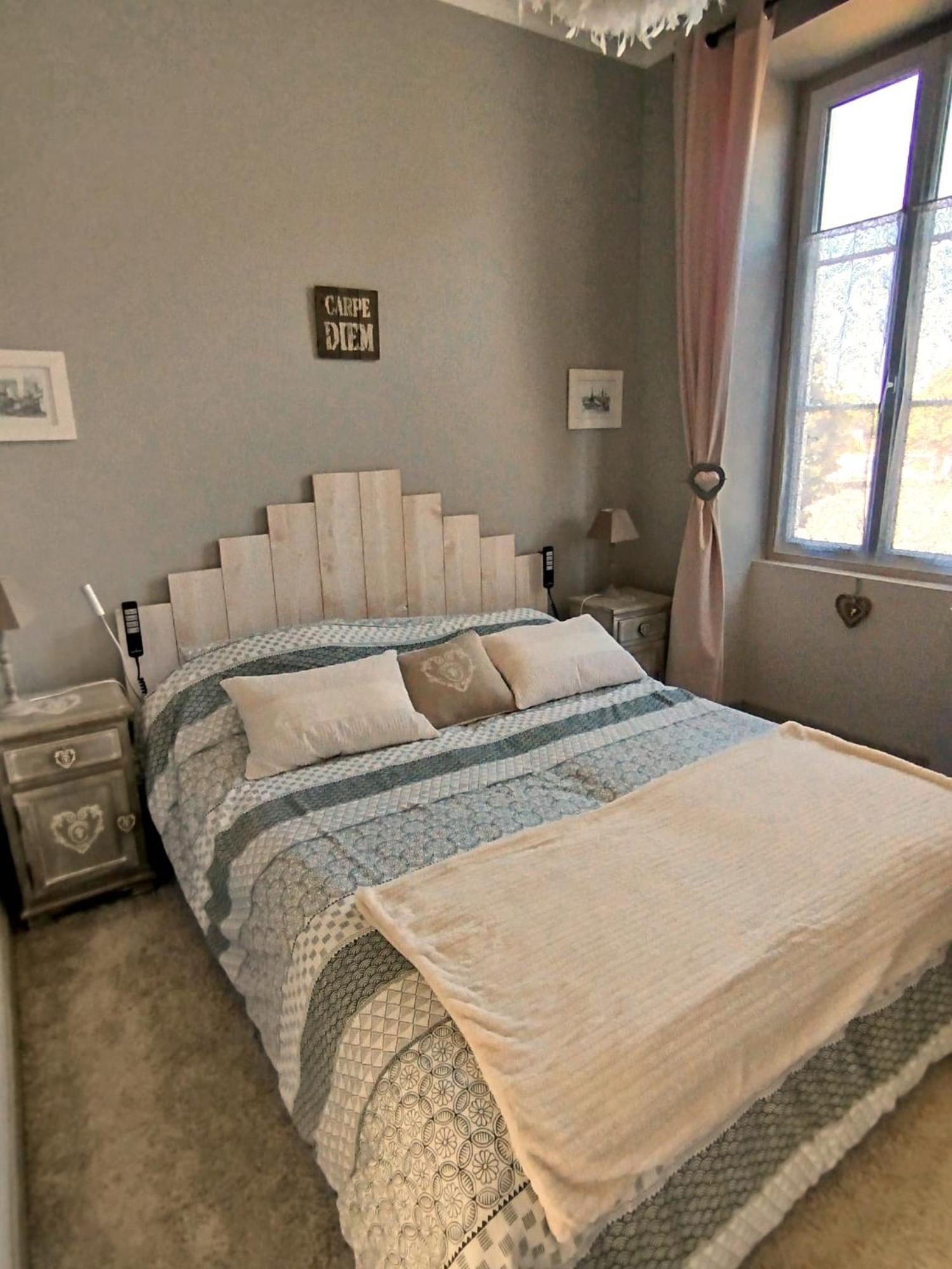 Un B&B Cosy A Angles Angles  外观 照片
